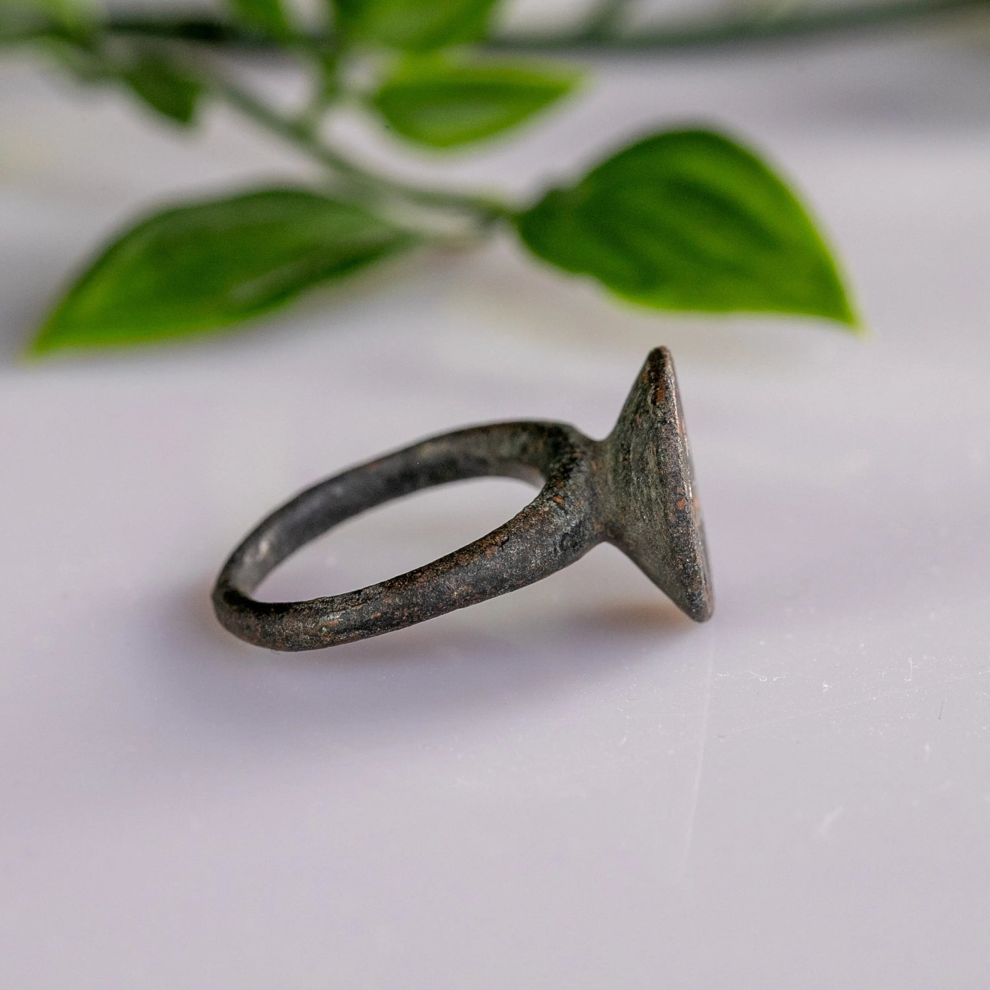 “Leo Fortis” – Roman Bronze Ring with Lion Intaglio (1st–3rd Century AD) – EU 57 / US 8 Aurora Antiqua