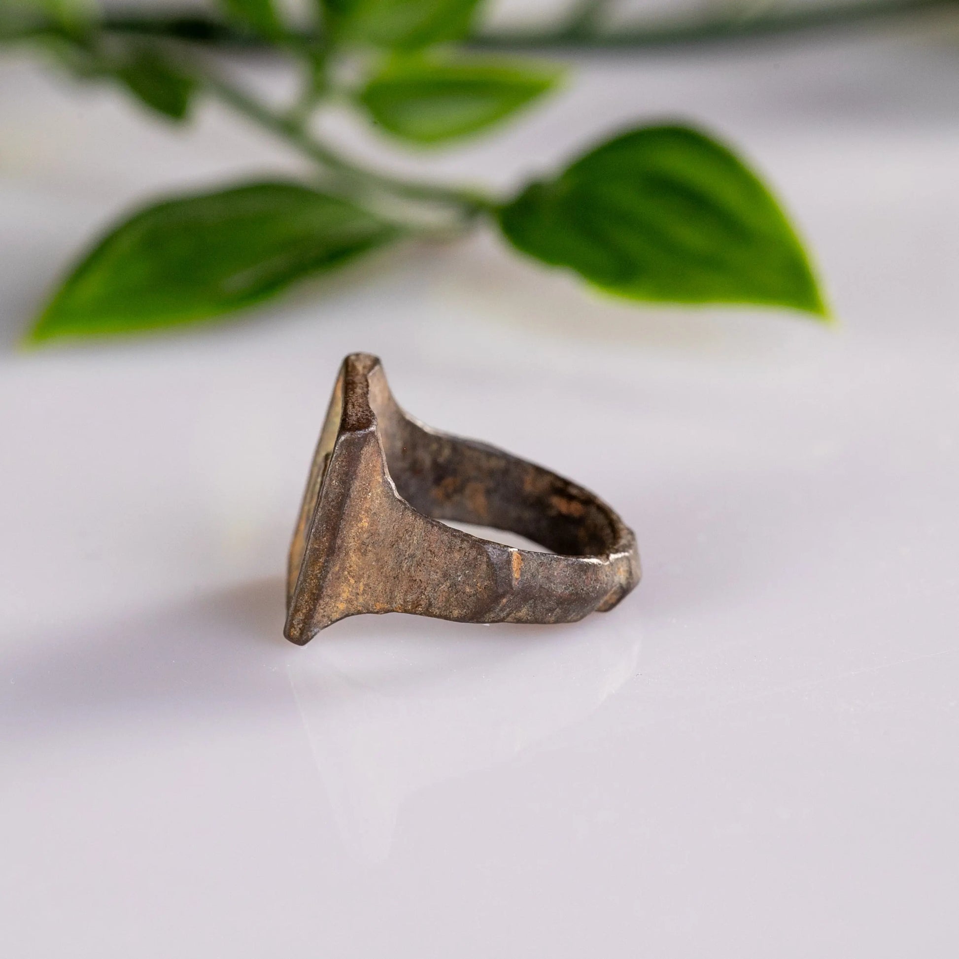 “Tetricus” – Late Roman Bronze Ring with Enamelled Square Bezel (3rd–4th Century AD) – EU 45 / US 3.25 Aurora Antiqua