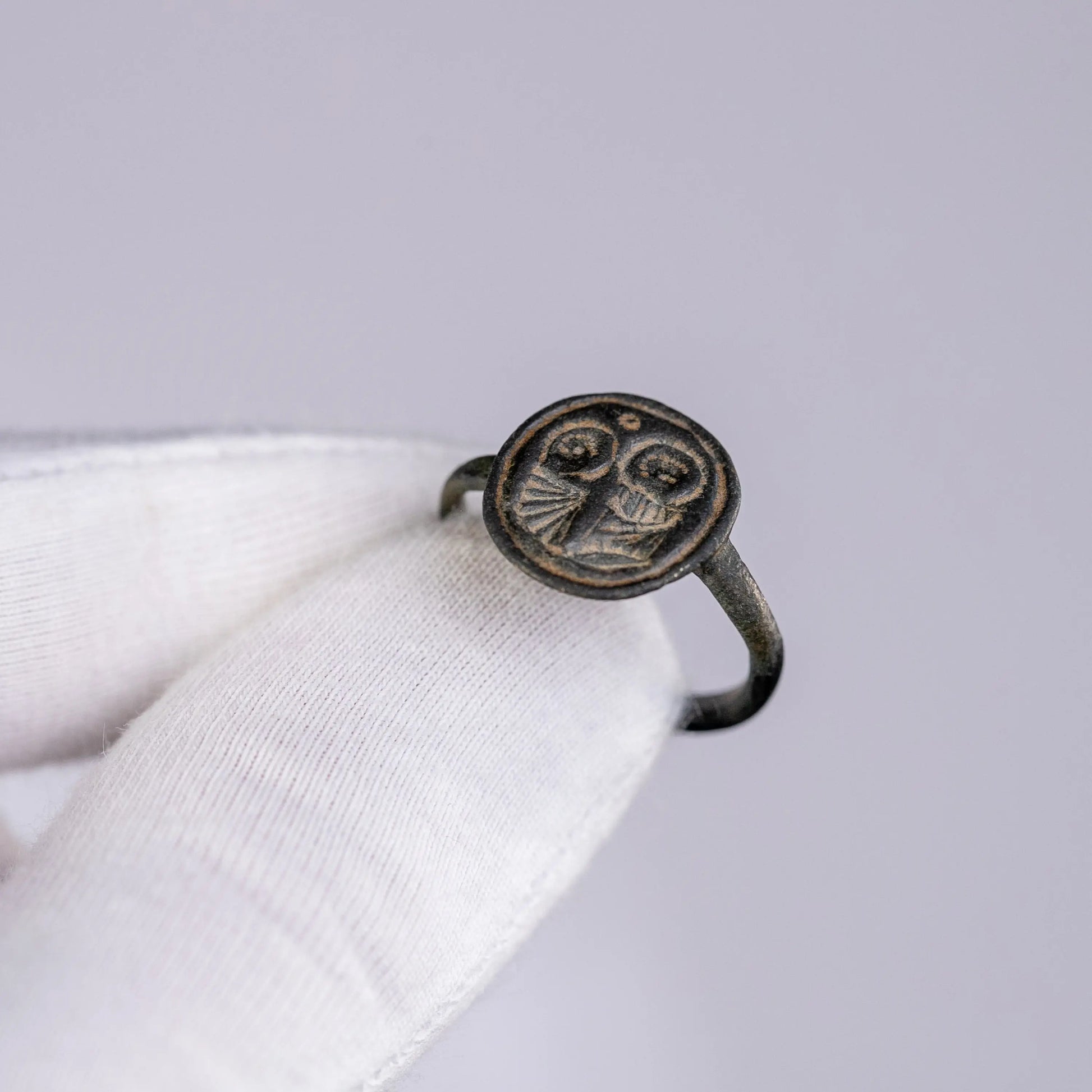 “Symmachos” – Byzantine Bronze Ring (8th–10th Century AD) – EU 58 / US 8.5 Aurora Antiqua