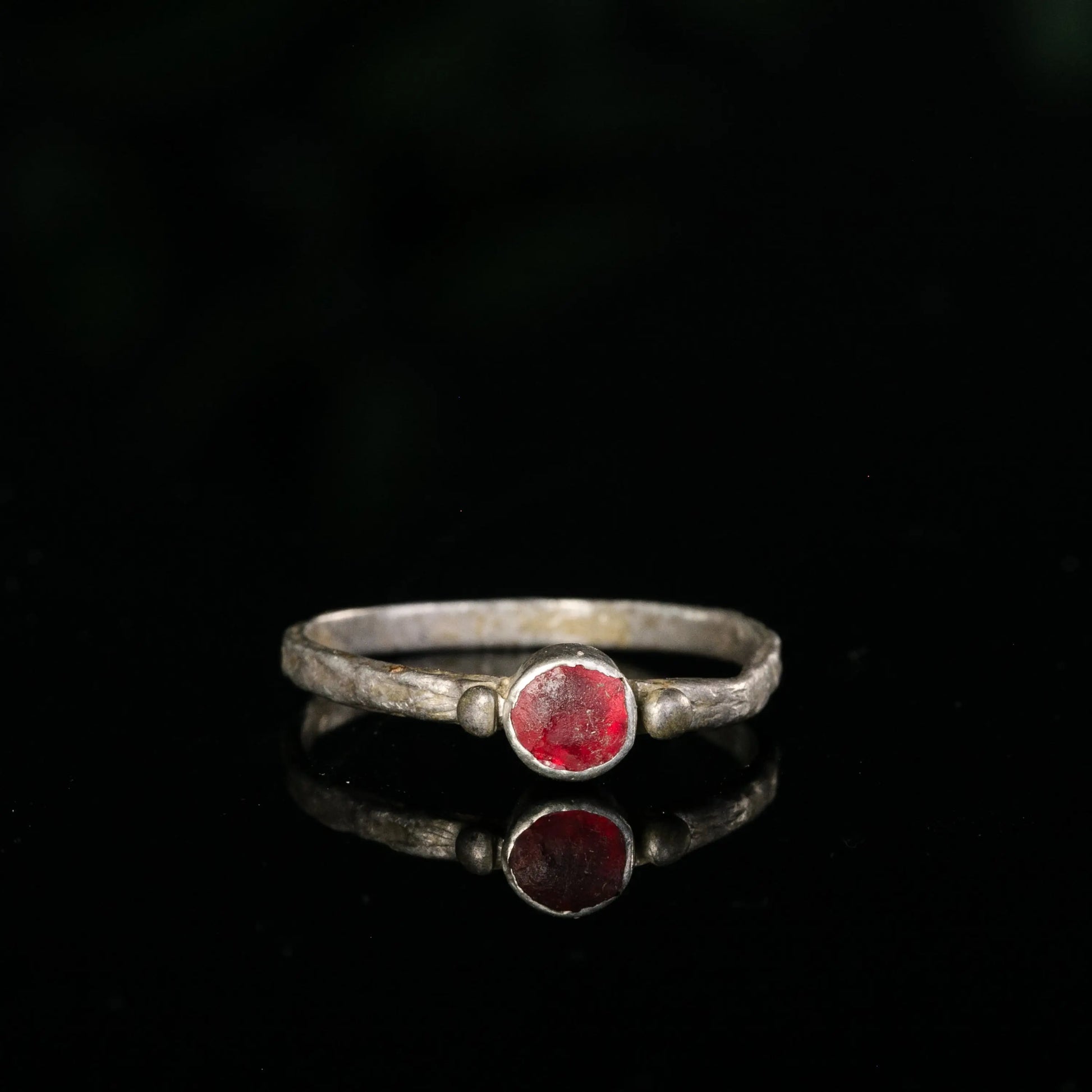 “Theodora” – Byzantine Silver Ring with Red Garnet (9th–12th Century AD) – EU 63 / US 10.5 Aurora Antiqua