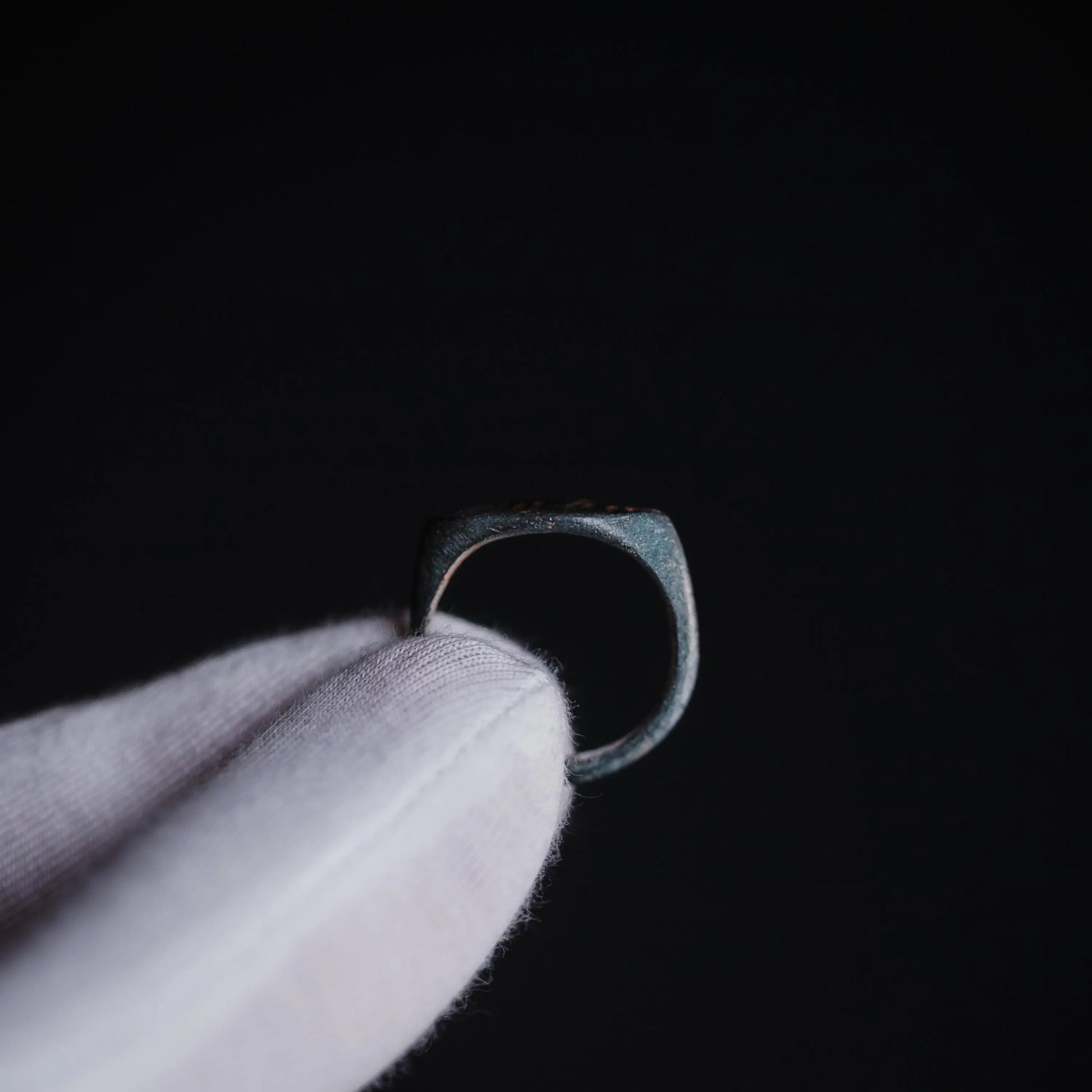 “Navicula” - Roman Bronze Ring (2nd–4th C. CE)  EU 55 / US 7.5 Aurora Antiqua