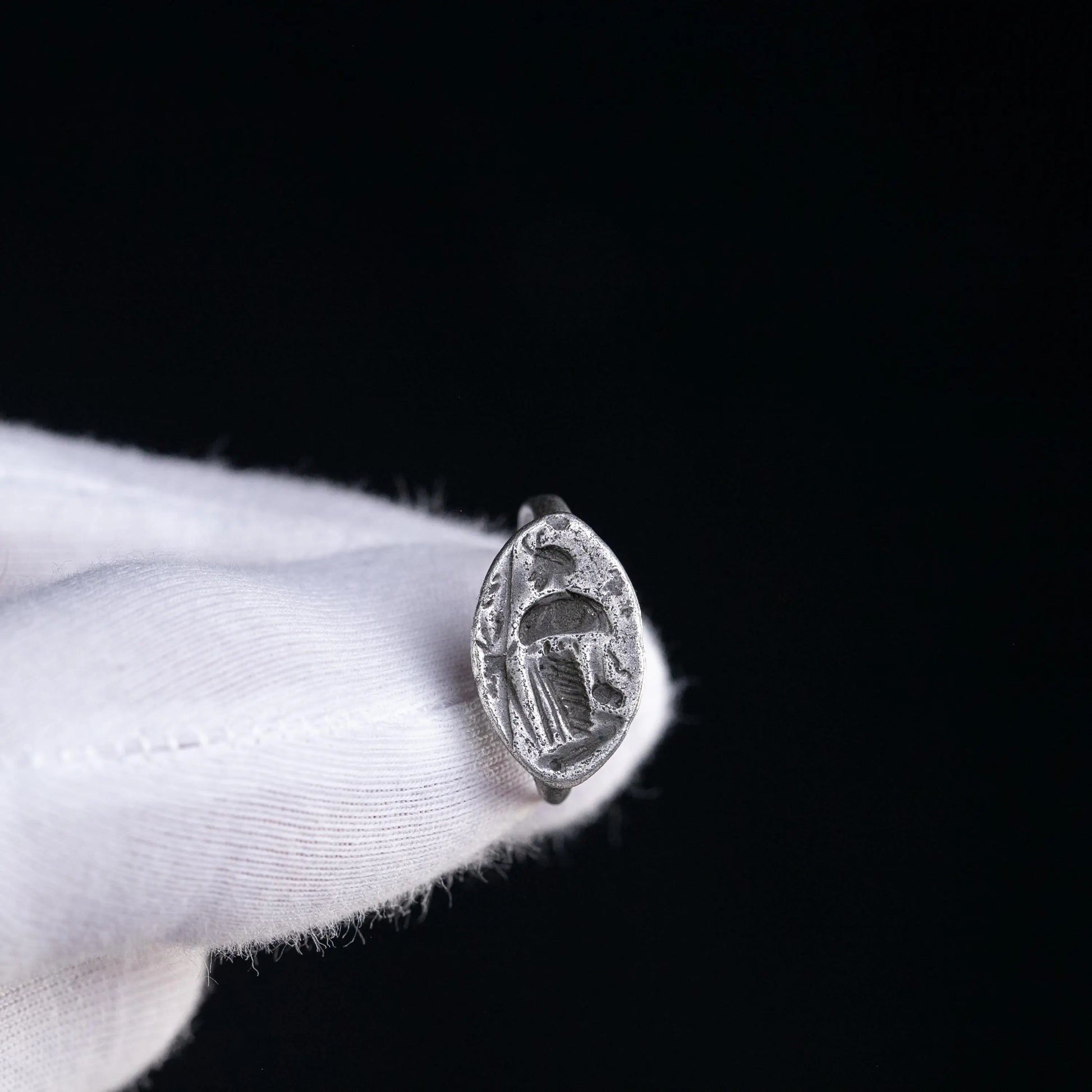 'Diana' - Roman Silver Ring (1st-3rd BCE/CE) EU 54 / US 7 Aurora Antiqua