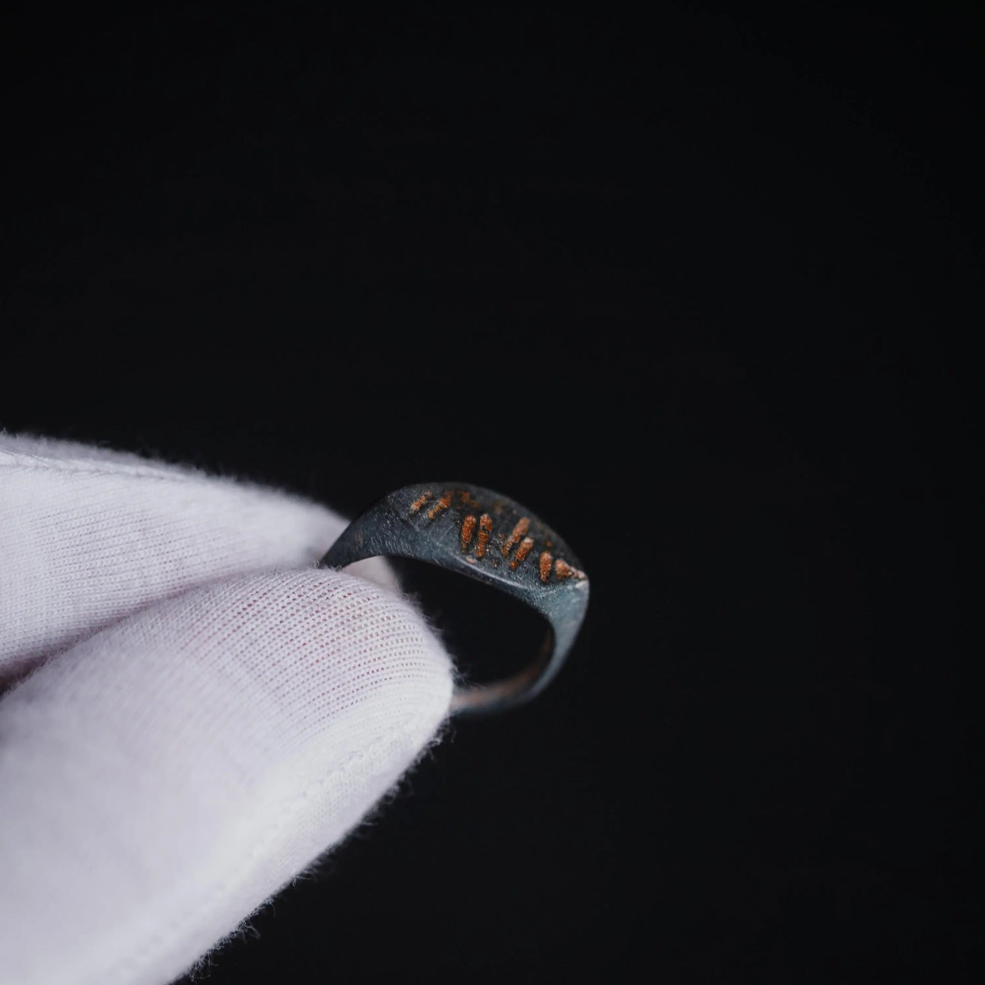 “Navicula” - Roman Bronze Ring (2nd–4th C. CE)  EU 55 / US 7.5 Aurora Antiqua