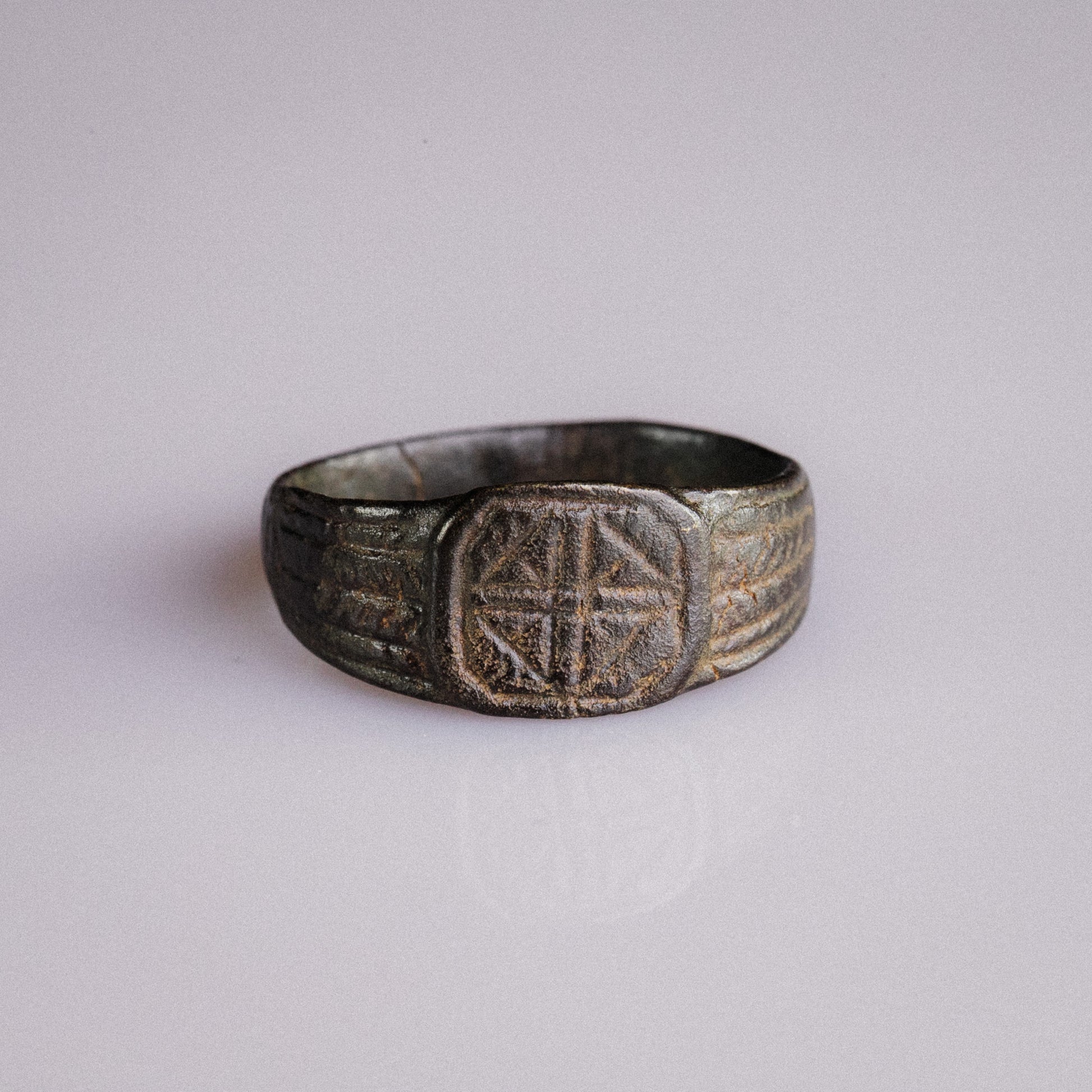 Medieval Bronze Signet Ring with Geometric Cross – “Eadric” (13th–15th century AD) – EU 61 / US 9.75