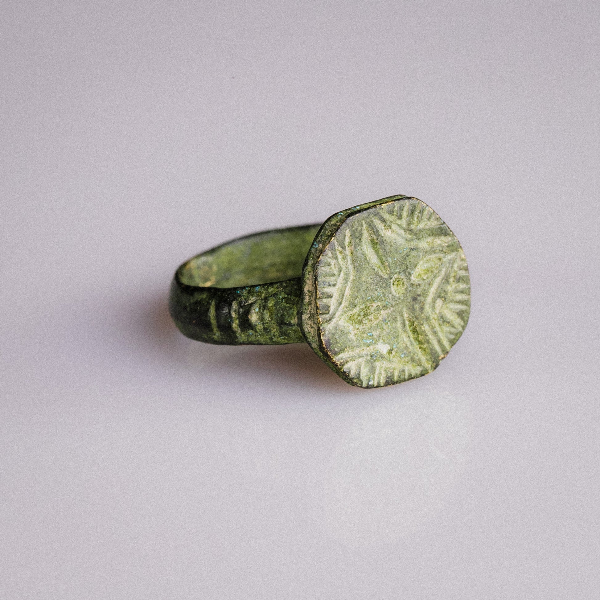 Medieval Signet Ring with Quatrefoil – “Wolfram” (13th–15th century AD) – EU 50 / US 5.25