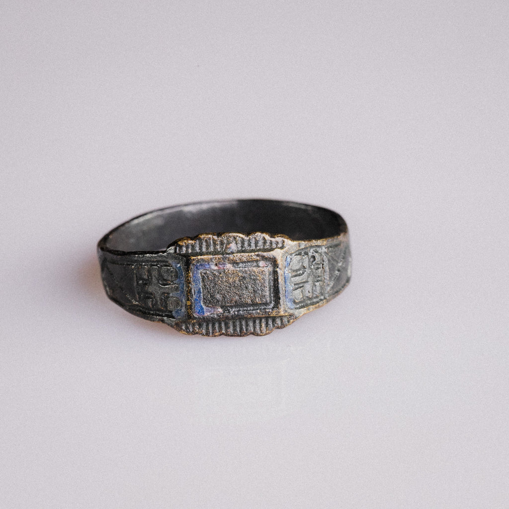 Post Medieval Devotional Ring with Enamelled Cross – “Peregrinus” (17th–18th century AD) – EU 61 / US 9.75
