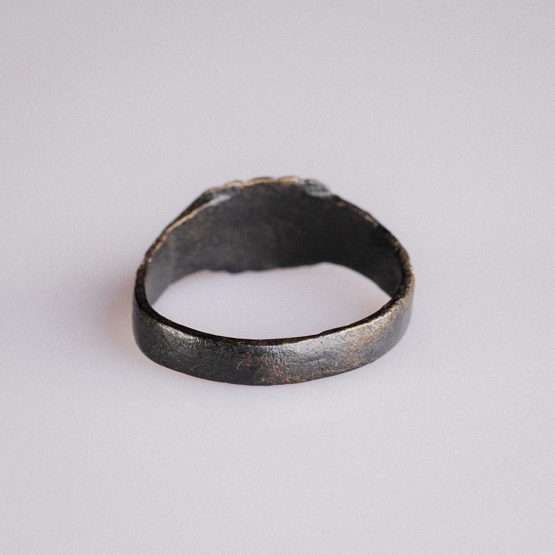 Post Medieval Devotional Ring with Enamelled Cross – “Peregrinus” (17th–18th century AD) – EU 61 / US 9.75