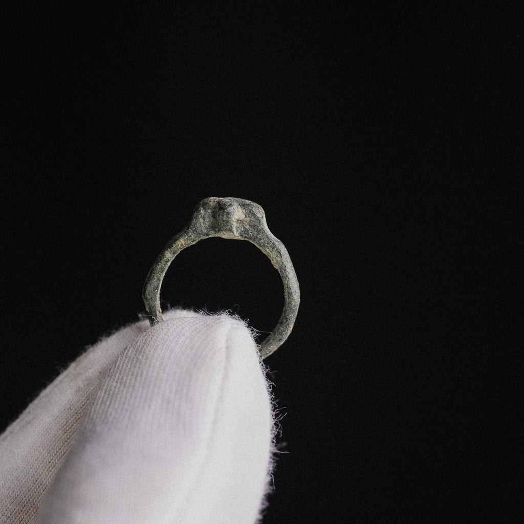 Medieval Bronze Ring with Raised Cross – “Fidelis” (12th–16th century AD) – EU 49 / US 5