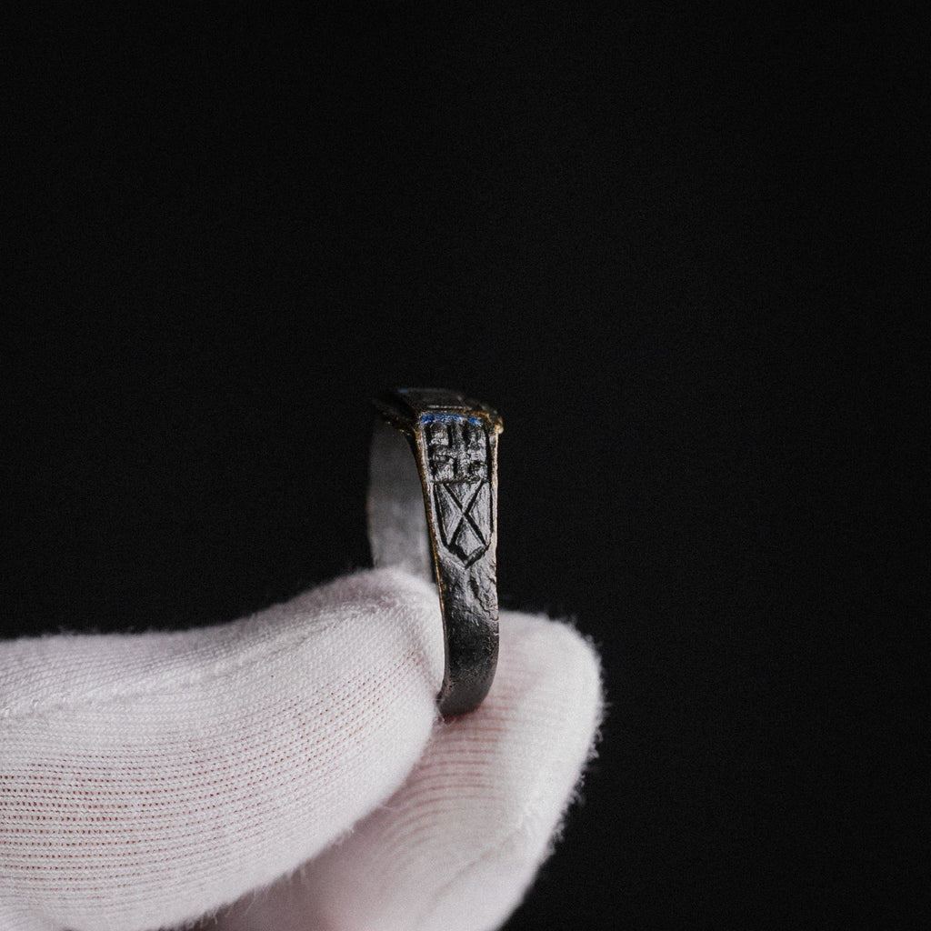 Post Medieval Devotional Ring with Enamelled Cross – “Peregrinus” (17th–18th century AD) – EU 61 / US 9.75