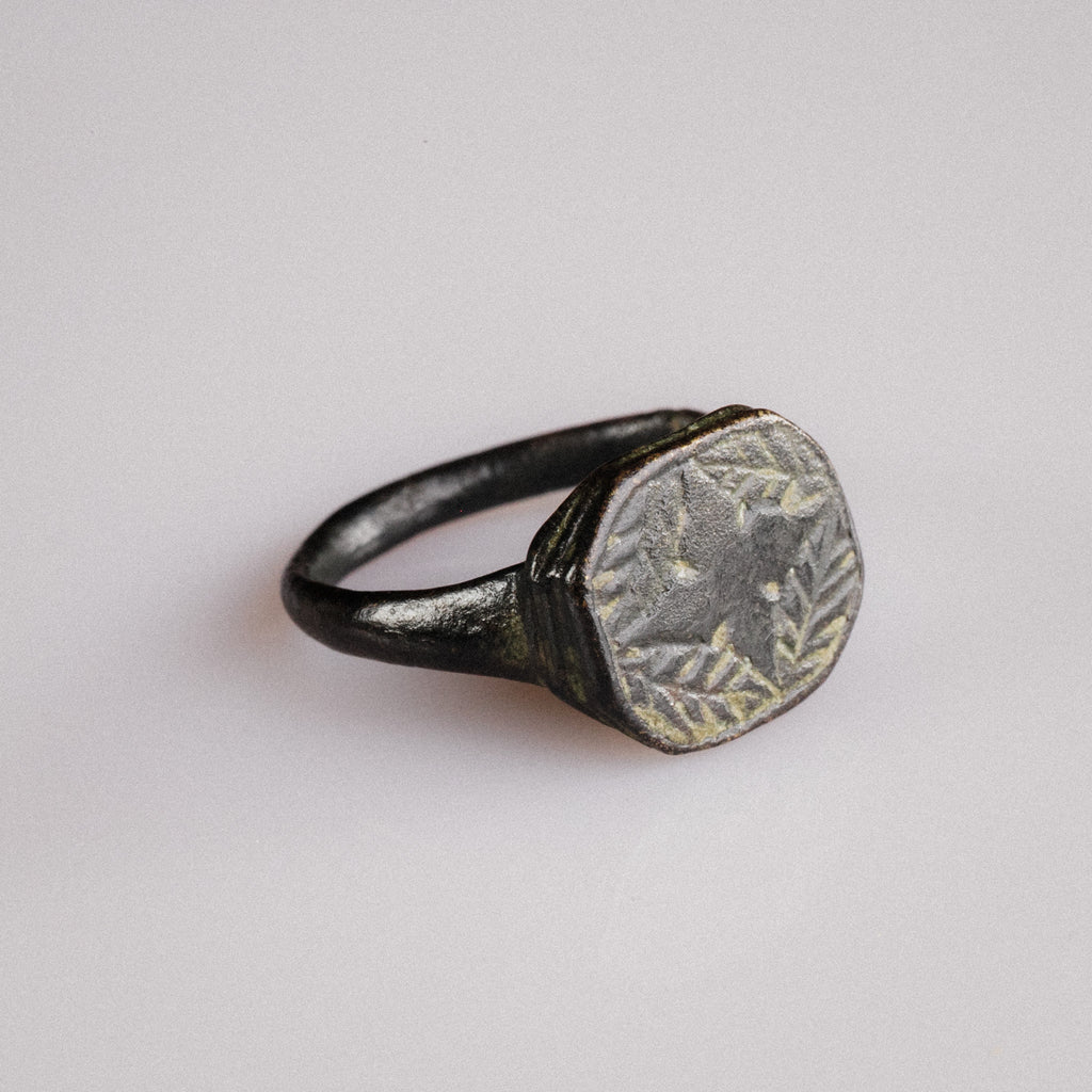 Early Medieval Bronze Signet Ring with Cross Motif – “Corvin” (8th–11th century AD) – EU 57 / US 8