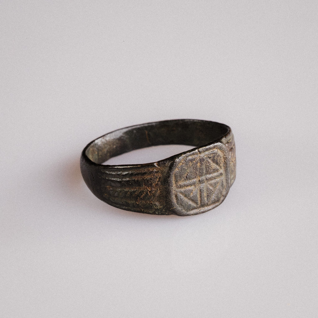Medieval Bronze Signet Ring with Geometric Cross – “Eadric” (13th–15th century AD) – EU 61 / US 9.75