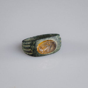 Roman Bronze Ring with Carnelian Intaglio Bust – “Faustina” (2nd–3rd century AD) – EU 52 / US 6.25