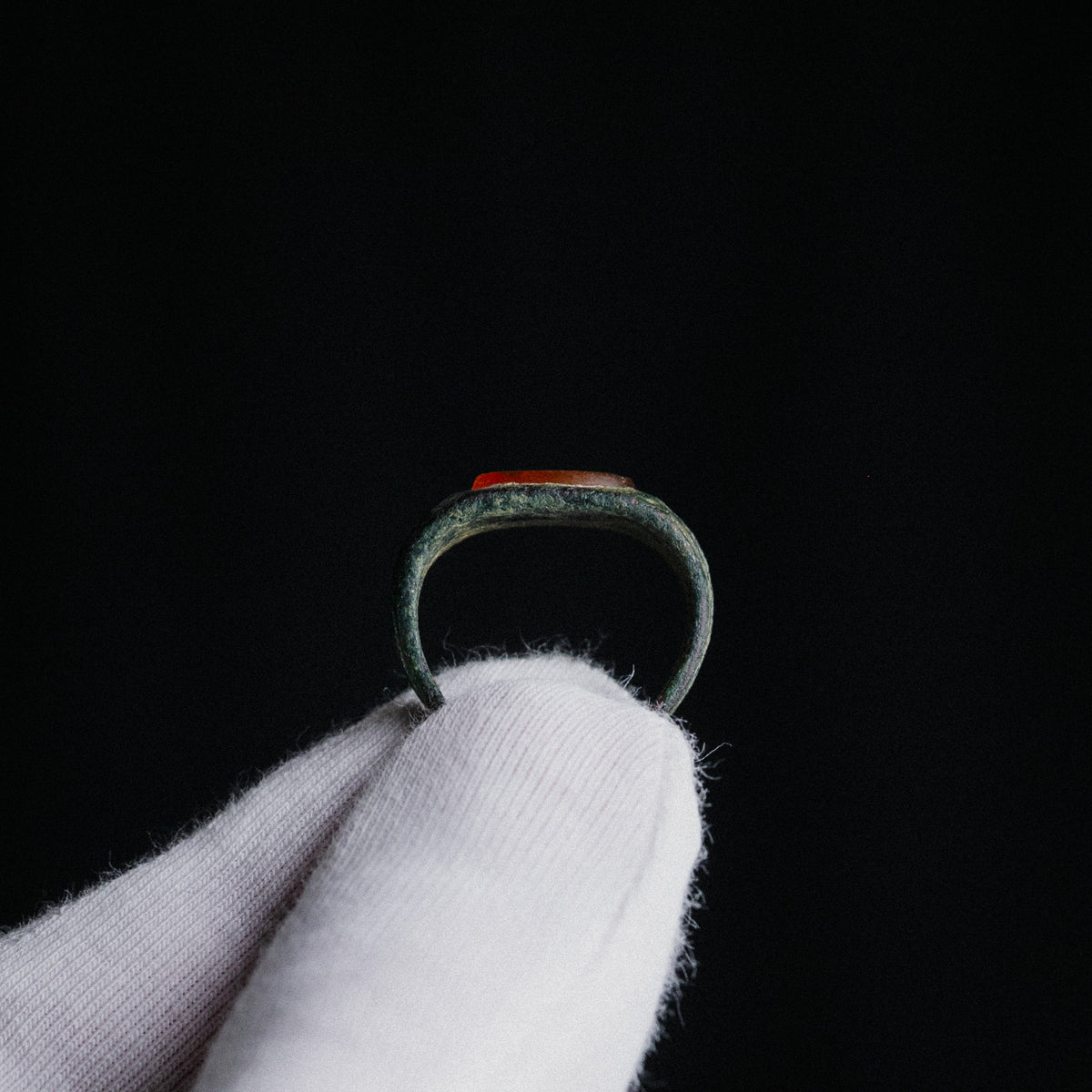 Roman Bronze Ring with Carnelian Intaglio Bust – 'Faustina' (2nd–3rd century AD) — view 9