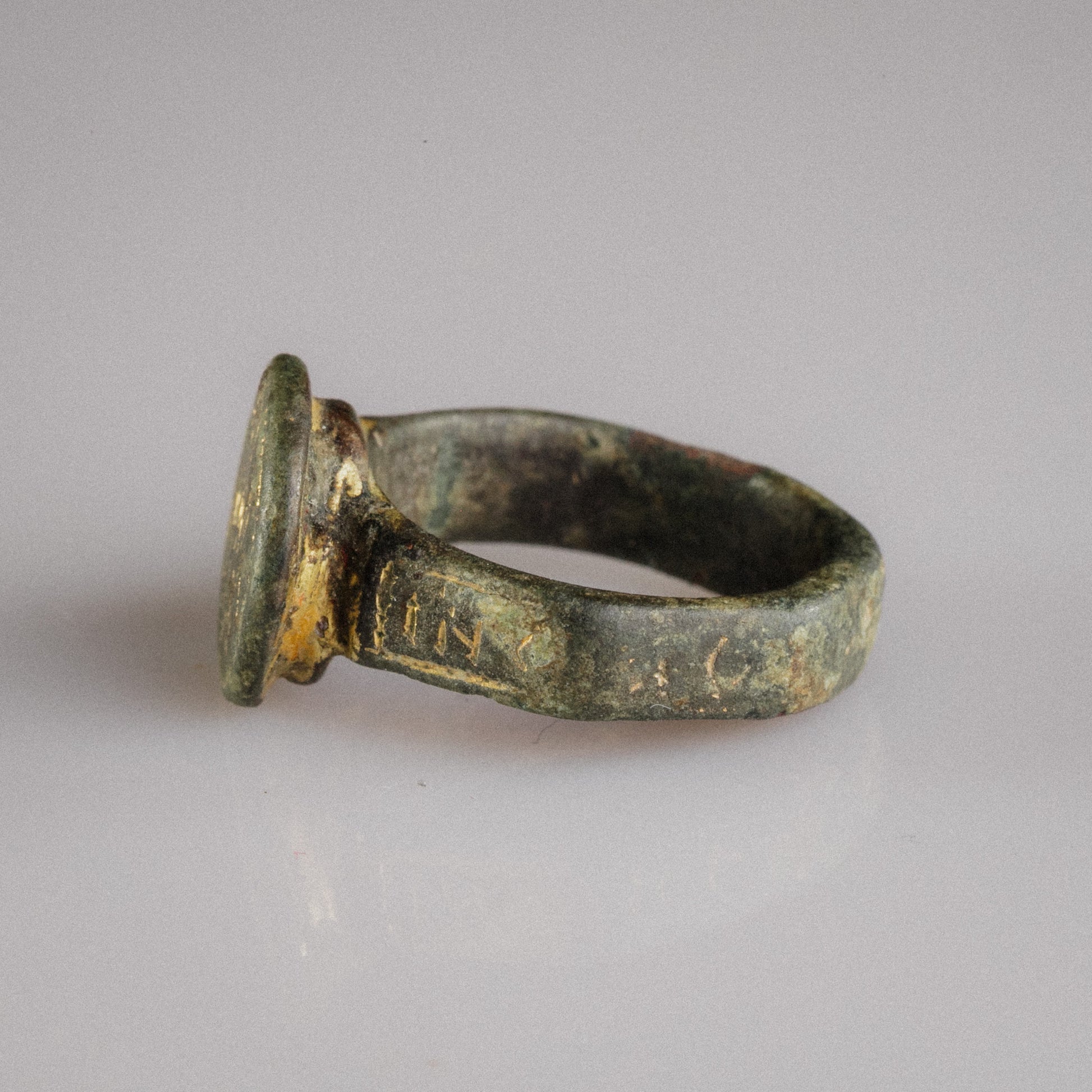 Early Byzantine Gilded Bronze Ring with Greek Inscription – “Stephanos” (5th–7th c. AD) – EU 51 / US 5.75
