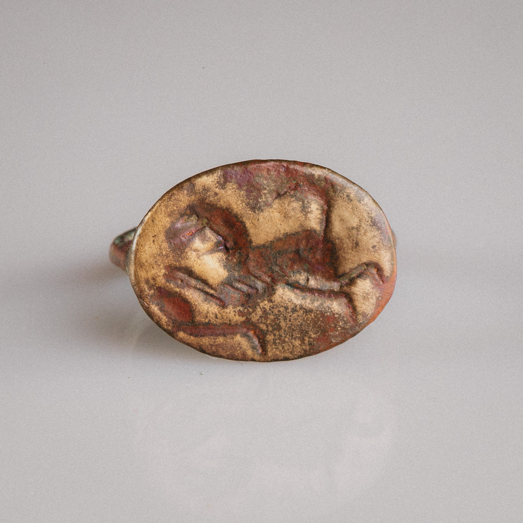 Roman Bronze Ring with Engraved Running Feline – “Panthera” (2nd–3rd century AD) – EU 57 / US 8