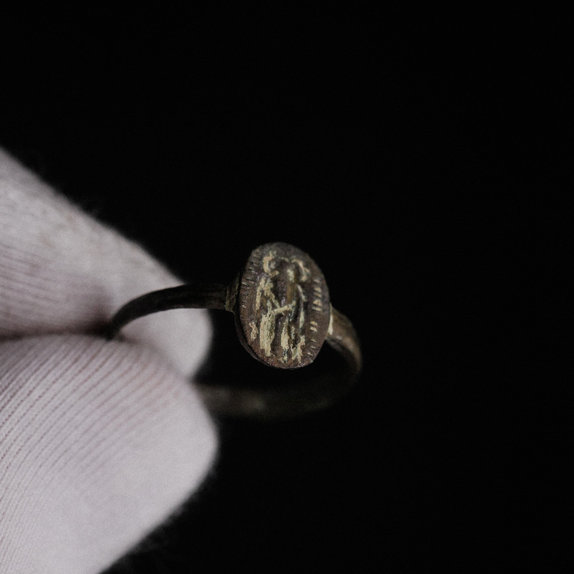 Early Byzantine Bronze Marriage Ring with Facing Couple – “Eudokia” (6th–9th century AD) – EU 58.5 / US 8.5