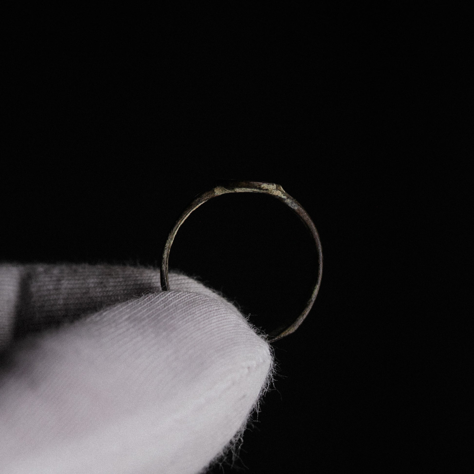 Early Byzantine Bronze Marriage Ring with Facing Couple – “Eudokia” (6th–9th century AD) – EU 58.5 / US 8.5