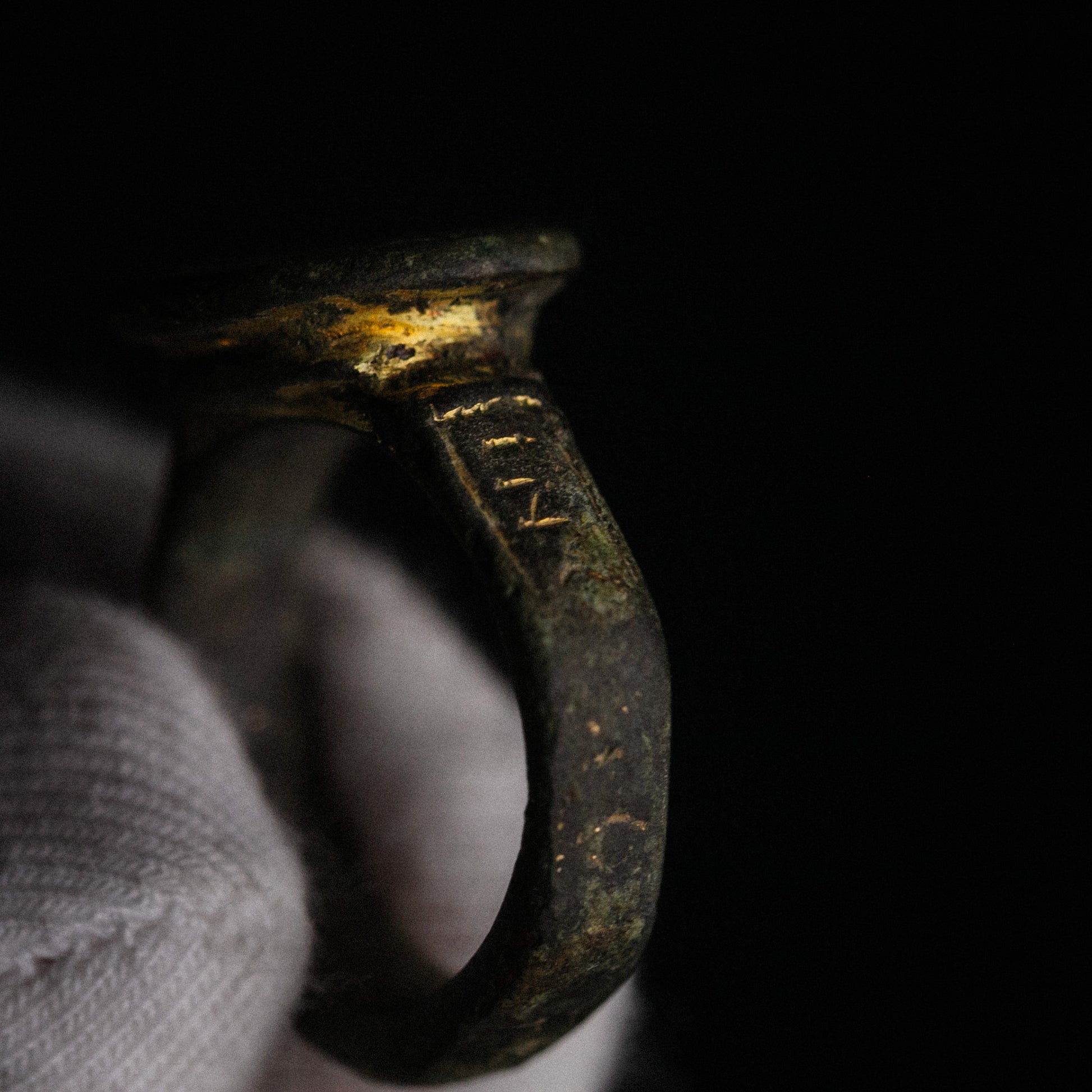 Early Byzantine Gilded Bronze Ring with Greek Inscription – “Stephanos” (5th–7th c. AD) – EU 51 / US 5.75