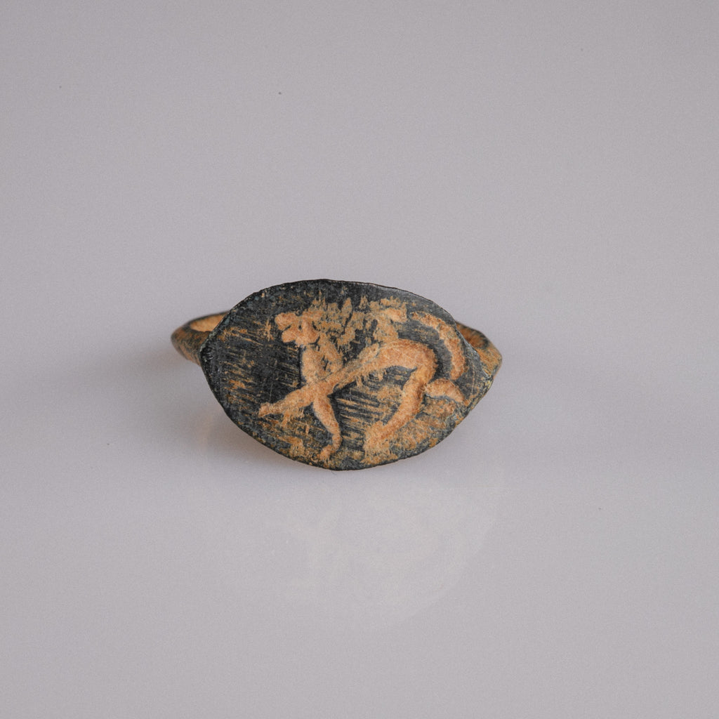 Roman Bronze Ring with Engraved Lion Motif – “Leo” (2nd–3rd century AD) – EU 49 / US 5