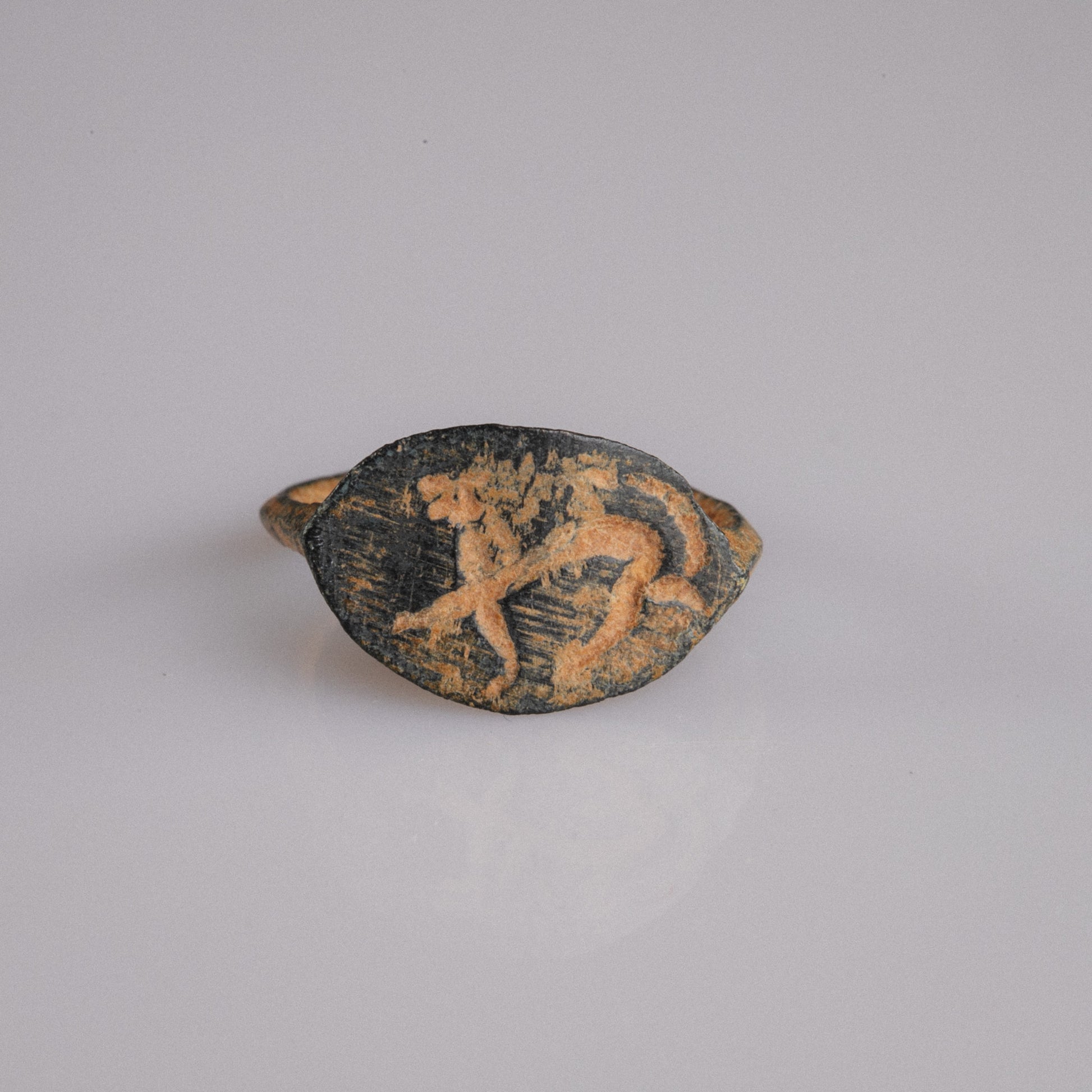 Roman Bronze Ring with Engraved Lion Motif – “Leo” (2nd–3rd century AD) – EU 49 / US 5