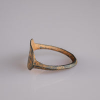 Roman Bronze Ring with Engraved Lion Motif – 'Leo' (2nd–3rd century AD) — view 5