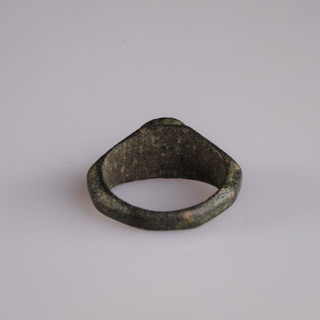 Roman Bronze Ring with Lion Motif – “Fortis” (2nd–3rd century AD) – EU 48 / US 4.5