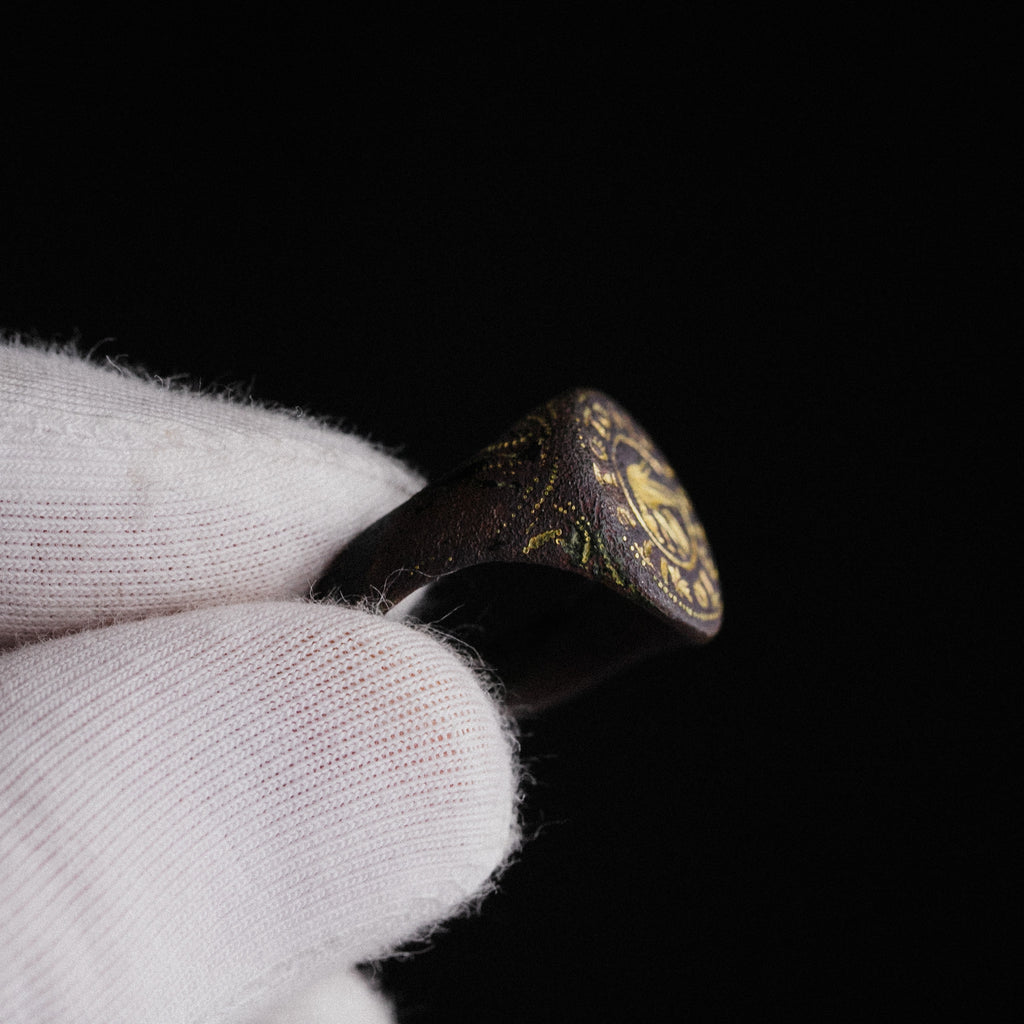 Byzantine Bronze Ring with Gold Inlay Bird Motif – “Geranos” (9th–11th c. AD) – EU 57 / US 8