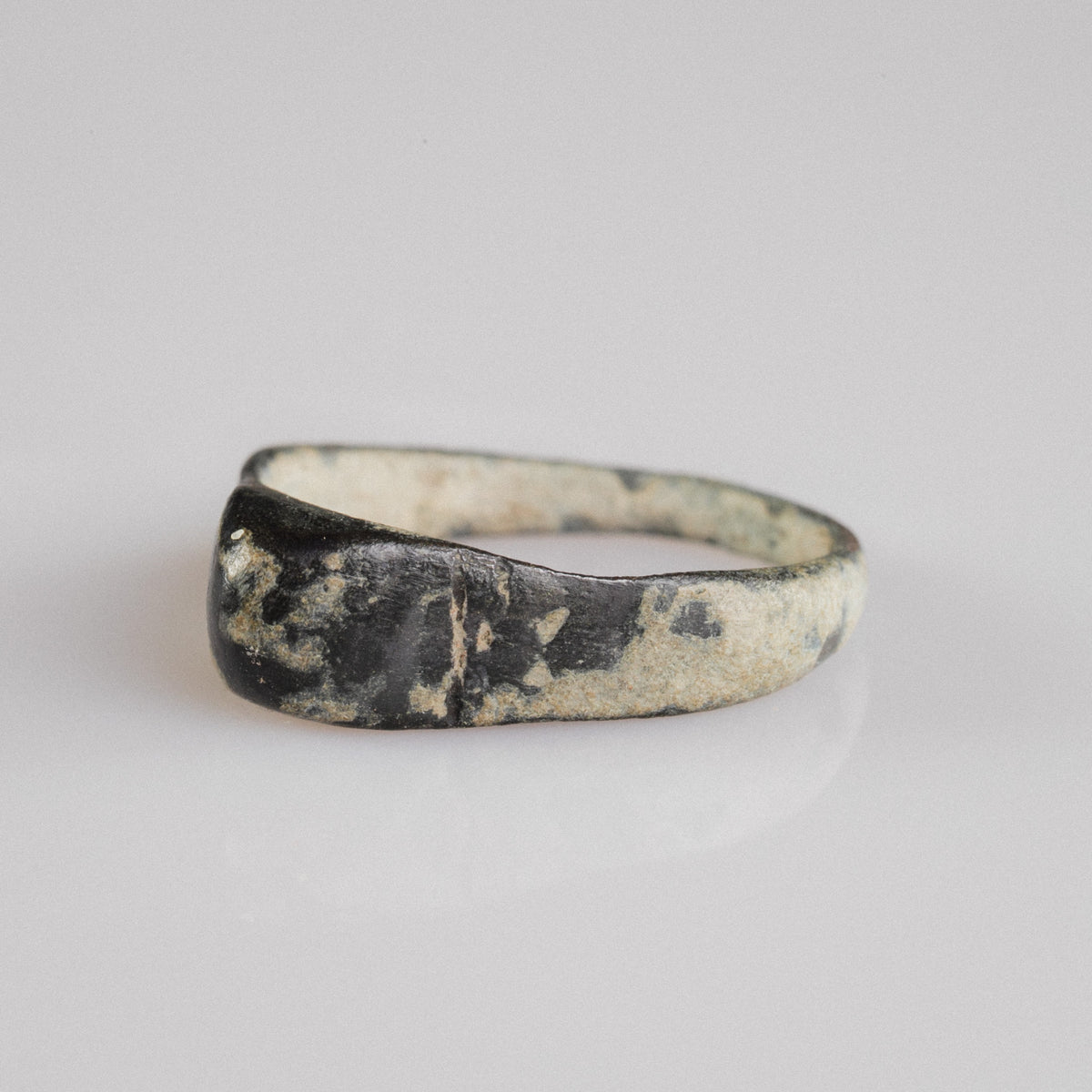 Roman Bronze Ring 'Numeria' (1st-3rd c. CE) EU 58/US 8.5
