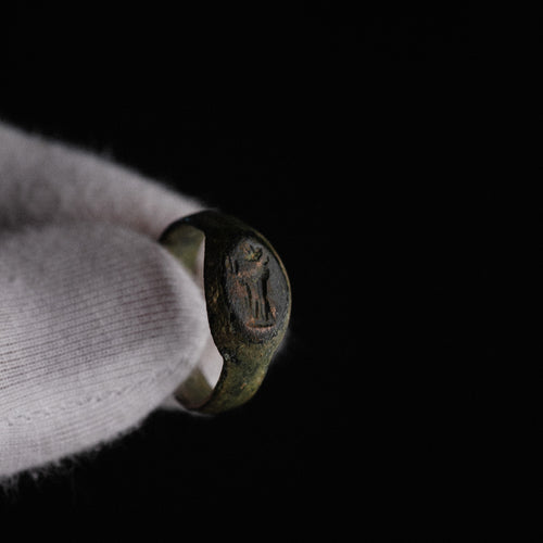 Roman Bronze Ring - 'Faber' (1st–3rd c. CE) EU 54 / US 7