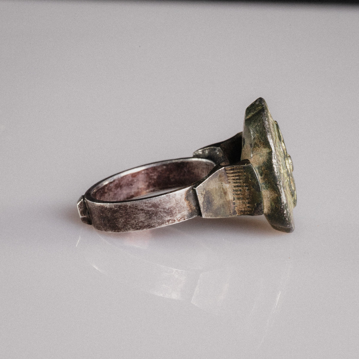 Islamic Silver Ring - 'Gulizar' (16th–18th c. CE) EU 61.5 / US 9.75