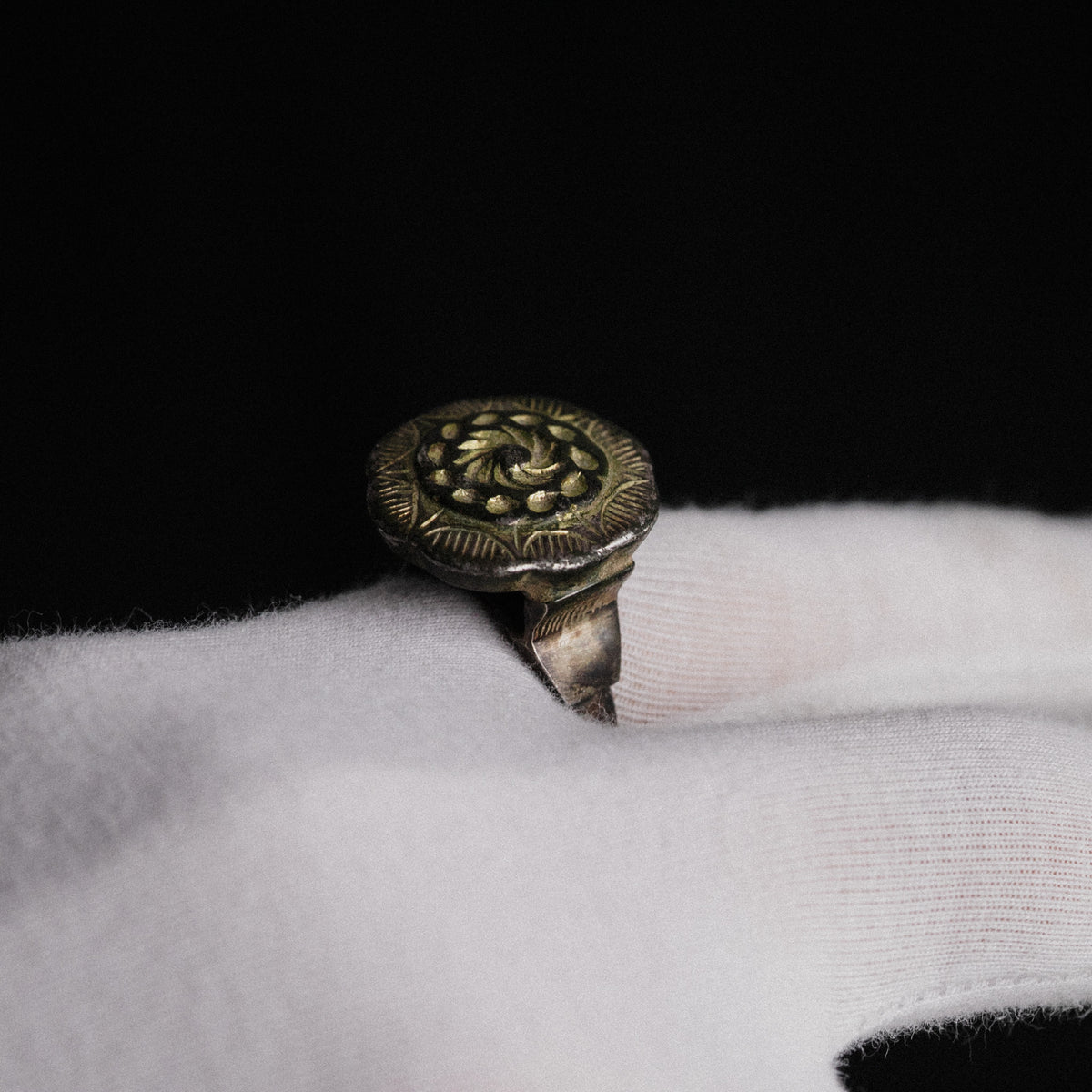 Medieval Silver Ring - 'Gulizar' (12th–13th c. CE) EU 61.5 / US 9.75