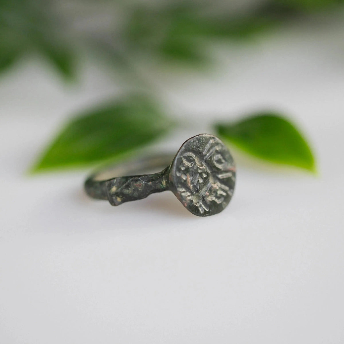 Celtic Bronze Ring 'Aidan' (3rd-1st c. BC) EU 57/US 8