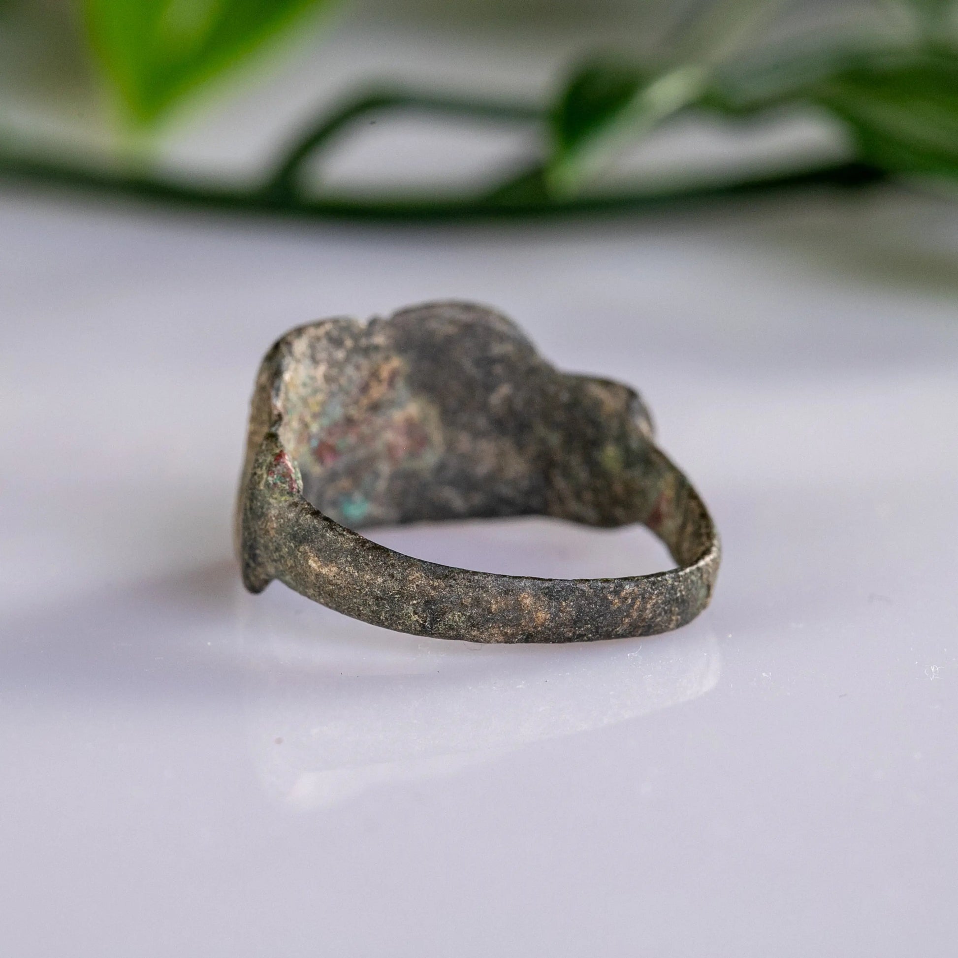 Late Roman–Early Byzantine Bronze Ring with Geometric Bezel – “Basiliskos” (3rd–6th c. AD) – EU 59 / US 8.75 - Aurora Antiqua