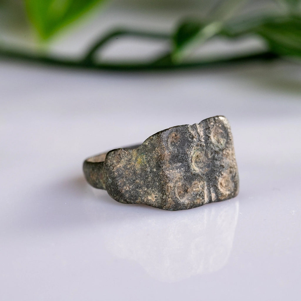 Late Roman–Early Byzantine Bronze Ring with Geometric Bezel – “Basiliskos” (3rd–6th c. AD) – EU 59 / US 8.75 - Aurora Antiqua