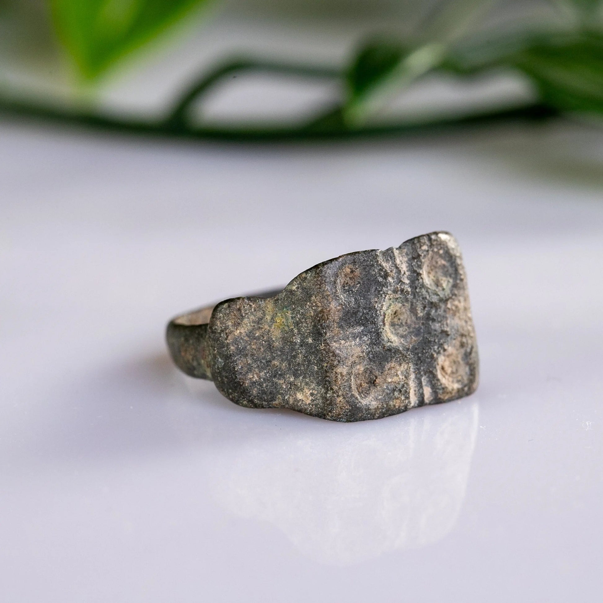 Late Roman–Early Byzantine Bronze Ring with Geometric Bezel – “Basiliskos” (3rd–6th c. AD) – EU 59 / US 8.75 - Aurora Antiqua