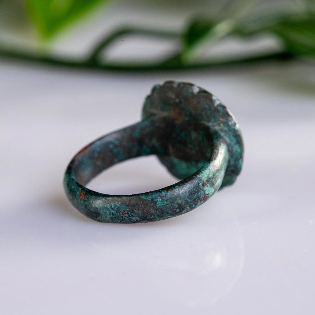 Bronze Ring with Scalloped Bezel & Cross-Hatched Design – “Theodorus” (3rd–7th c. AD) – EU 57 / US 8.5 Aurora Antiqua