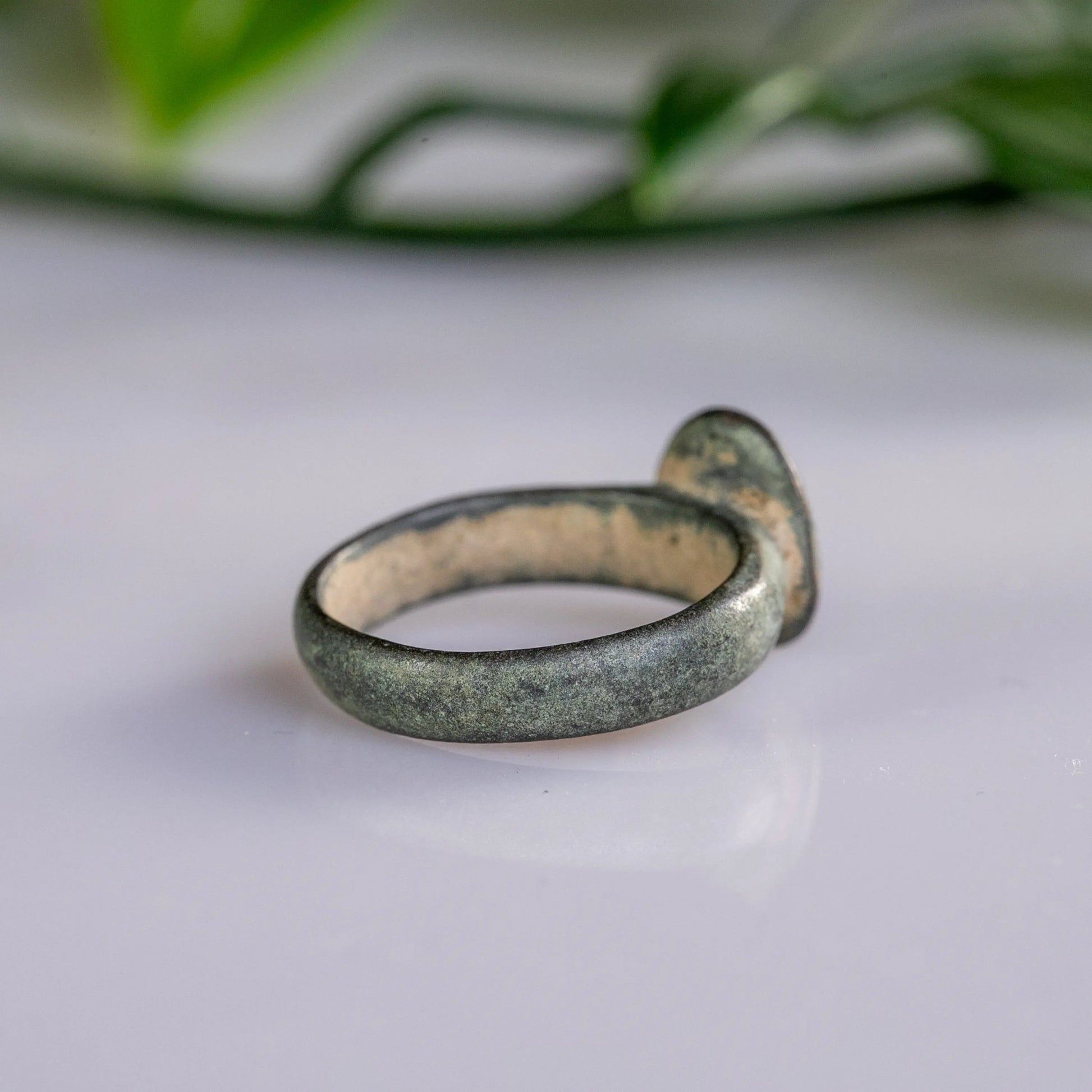 Bronze Ring with Linear Engraved Bezel – “Servius” (3rd–9th c. AD) – EU 49 / US 5 Aurora Antiqua