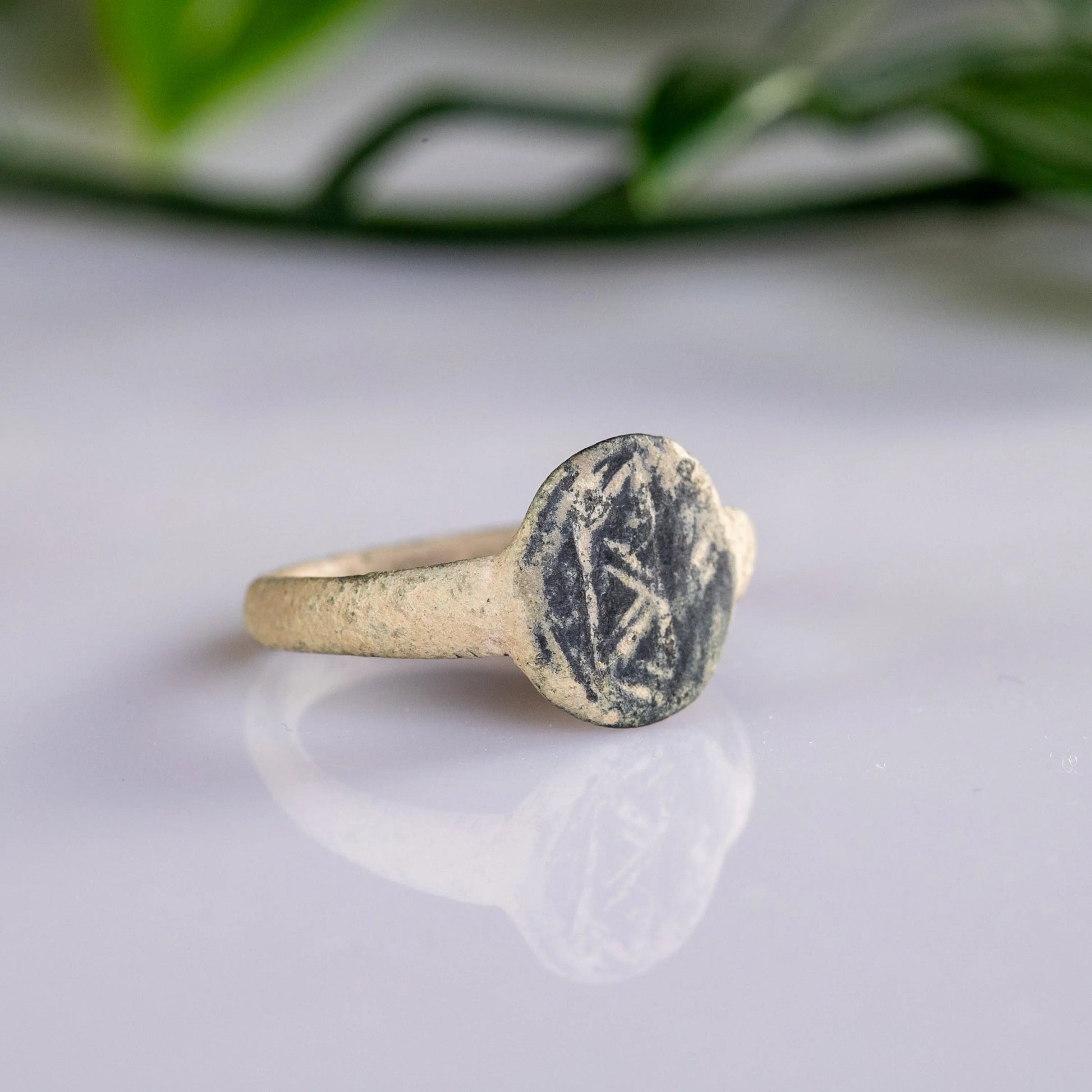 “Osmundus” – Medieval Bronze Signet Ring (13th–15th Century AD) – EU 53 / US 6.5 Aurora Antiqua