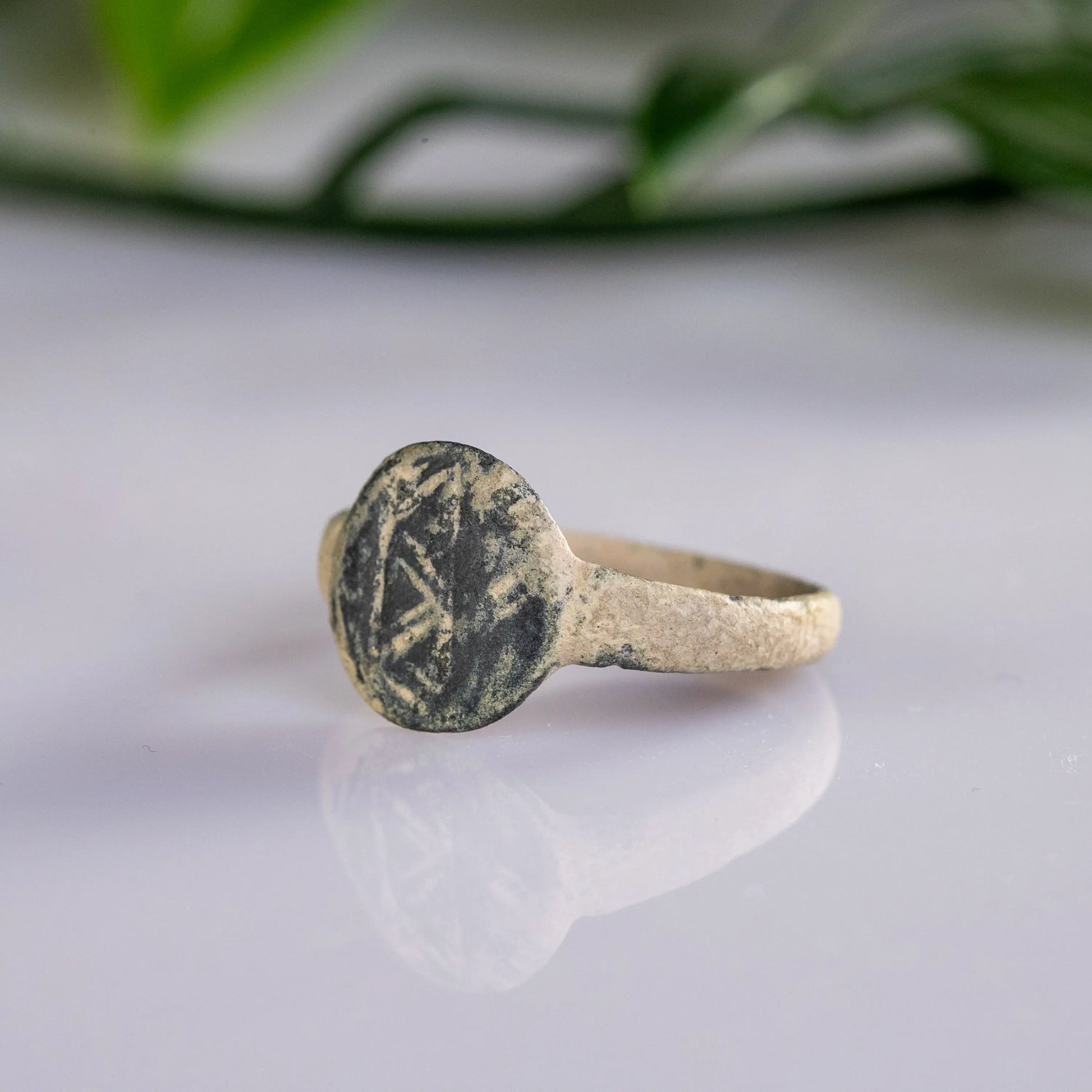 “Osmundus” – Medieval Bronze Signet Ring (13th–15th Century AD) – EU 53 / US 6.5 Aurora Antiqua