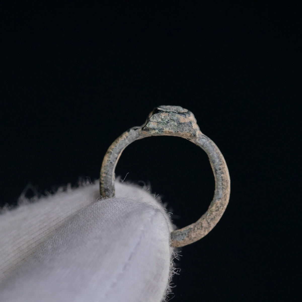 Medieval Bronze Ring 'Gerardus' (12th-17th c. AD) EU 54/US 7