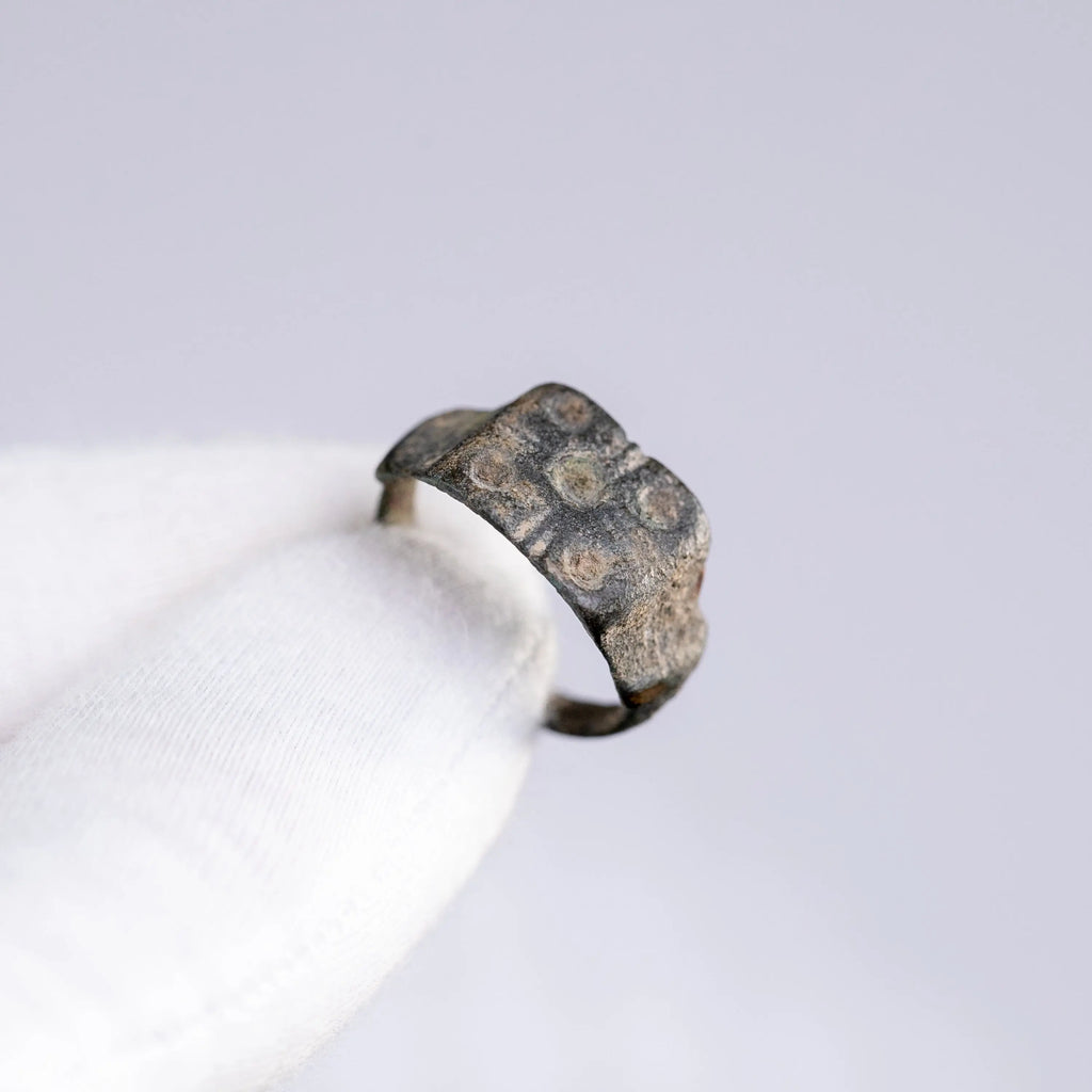 Late Roman–Early Byzantine Bronze Ring with Geometric Bezel – “Basiliskos” (3rd–6th c. AD) – EU 59 / US 8.75 - Aurora Antiqua
