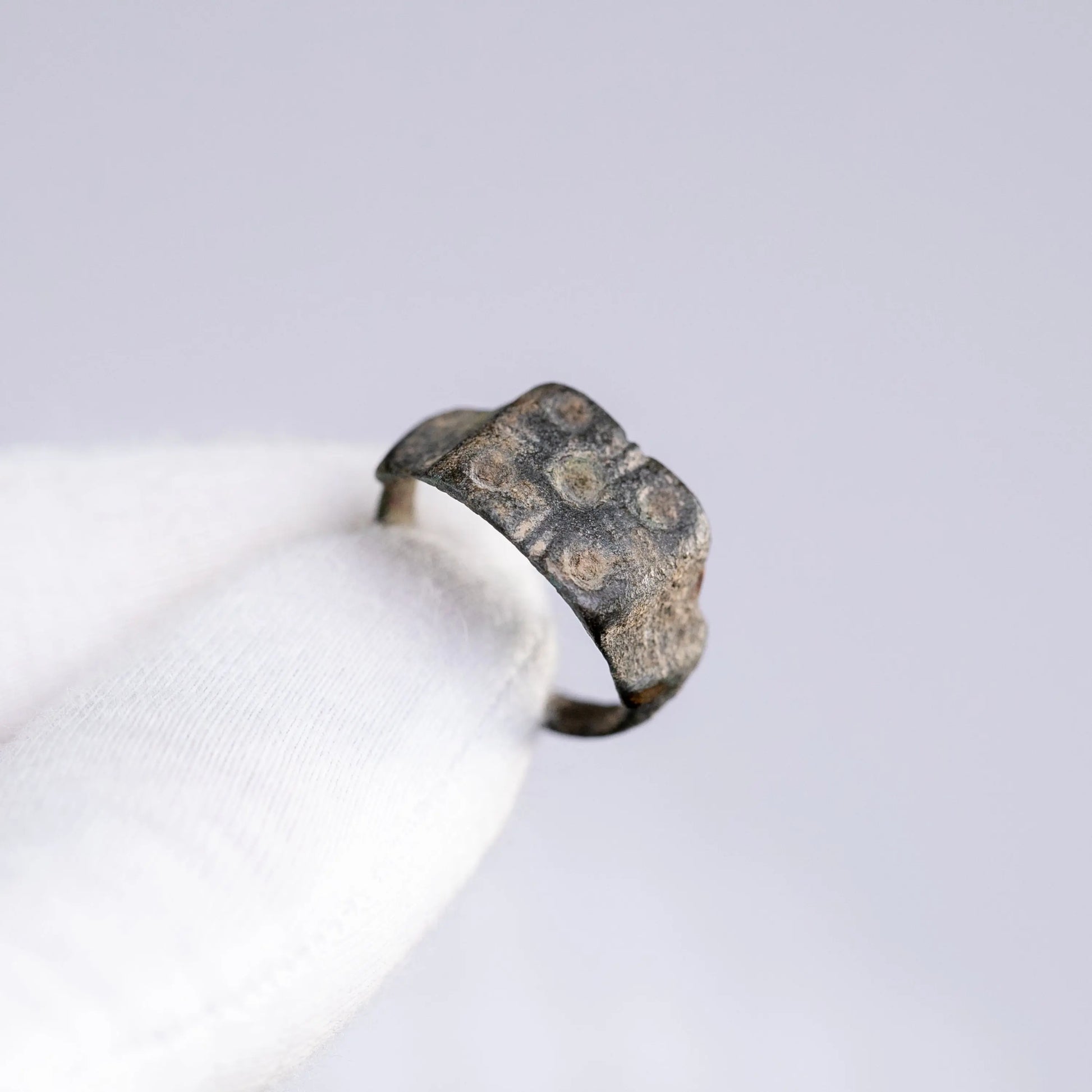 Late Roman–Early Byzantine Bronze Ring with Geometric Bezel – “Basiliskos” (3rd–6th c. AD) – EU 59 / US 8.75 - Aurora Antiqua