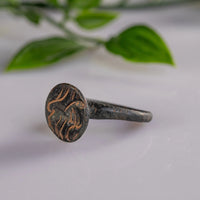 “Leo Fortis” – Roman Bronze Ring with Lion Intaglio (1st–3rd Century AD) – EU 57 / US 8 Aurora Antiqua