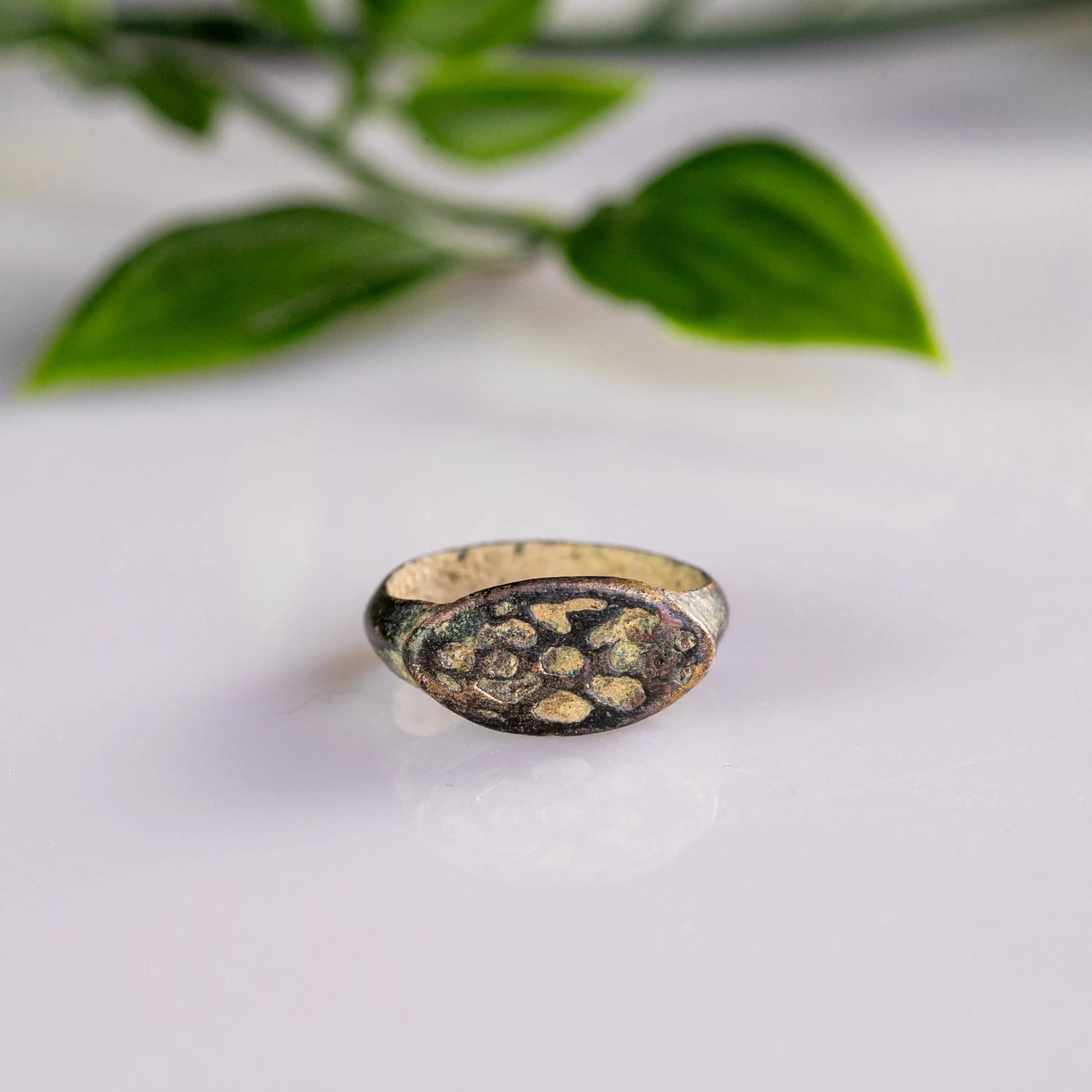 Bronze Ring with Dotted Rosette Bezel – “Faustinus” (4th–9th c. AD) – EU 46 / US 4 Aurora Antiqua