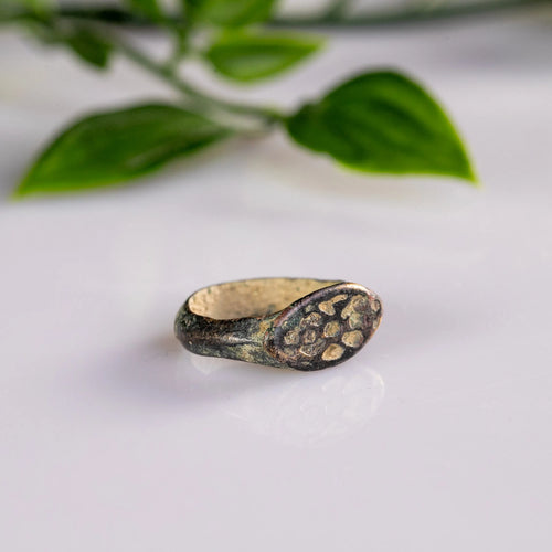 Bronze Ring with Dotted Rosette Bezel – “Faustinus” (4th–9th c. AD) – EU 46 / US 4 Aurora Antiqua