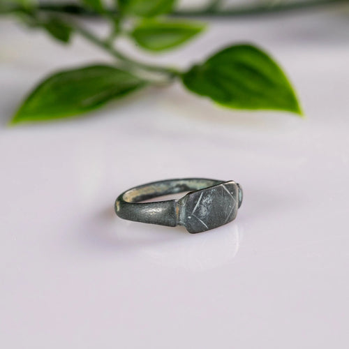 Bronze Ring with Geometric Polygonal Bezel – “Marcellus” (3rd–7th c. AD) – EU 50 / US 5.25 Aurora Antiqua