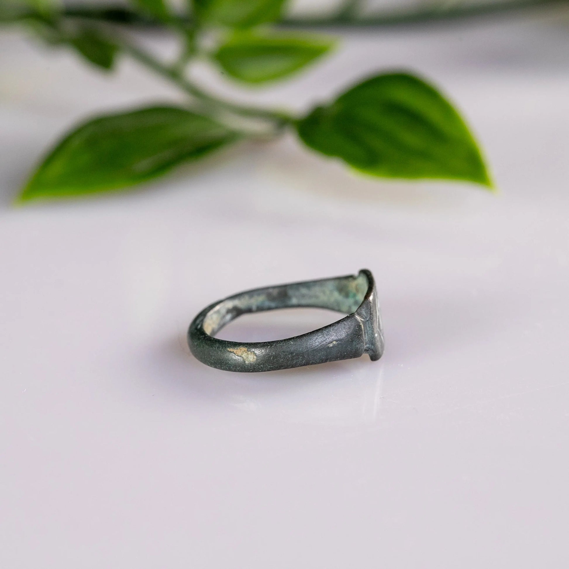 Bronze Ring with Geometric Polygonal Bezel – “Marcellus” (3rd–7th c. AD) – EU 50 / US 5.25 Aurora Antiqua