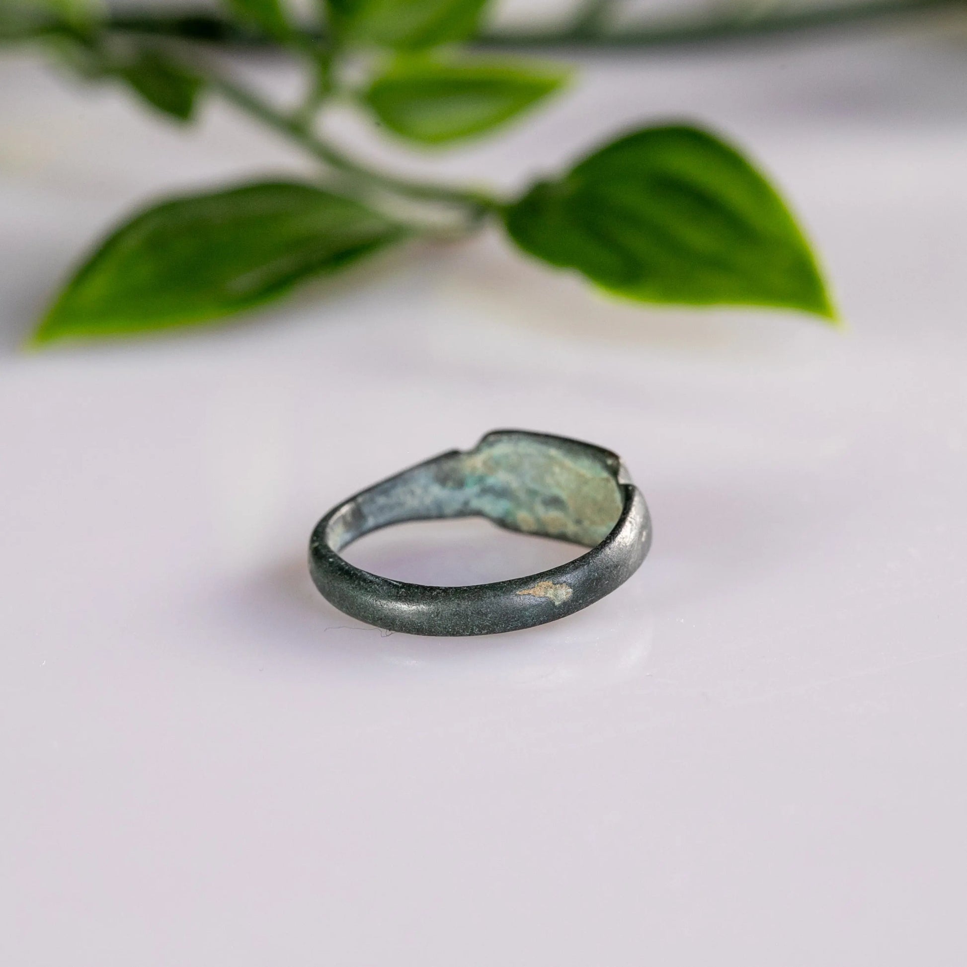 Bronze Ring with Geometric Polygonal Bezel – “Marcellus” (3rd–7th c. AD) – EU 50 / US 5.25 Aurora Antiqua