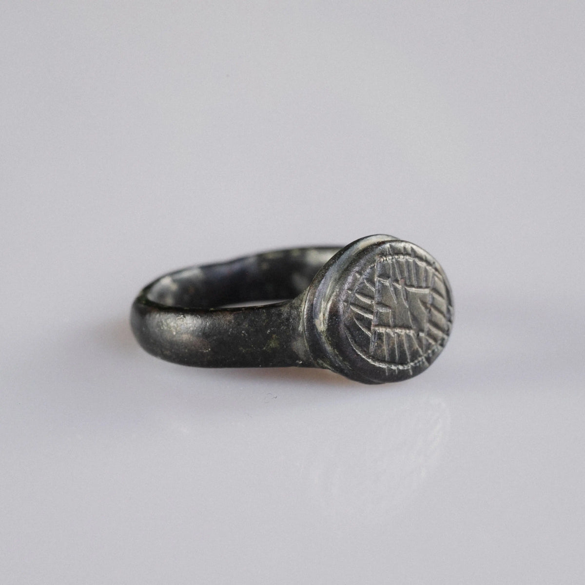 Medieval Bronze Signet Ring 'Hildebert' (12th-15th c. AD) EU 50/US 5.25