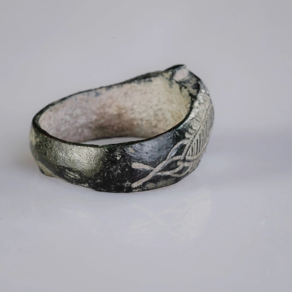 Medieval Bronze Signet Ring 'Wilhelmus' (13th-15th c. AD) EU 56/US 8